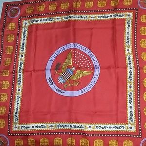 Scarf / William J. Clinton Pesidential Center